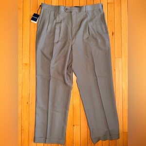 NWT Men’s Taupe Stafford Essentials Dress Pants Classic Fit 40x30 Checkered
